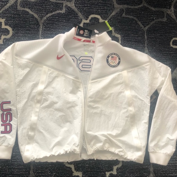 Very Rare USA Nike Team USA Windrunner
Women's Medal Stand Jacket - Picture 10 of 15